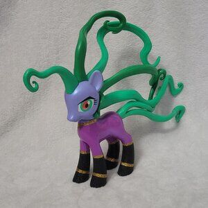 large mane-iac figure
